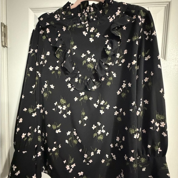 Ann Taylor Tops - Ann Taylor Floral Ruffle Blouse